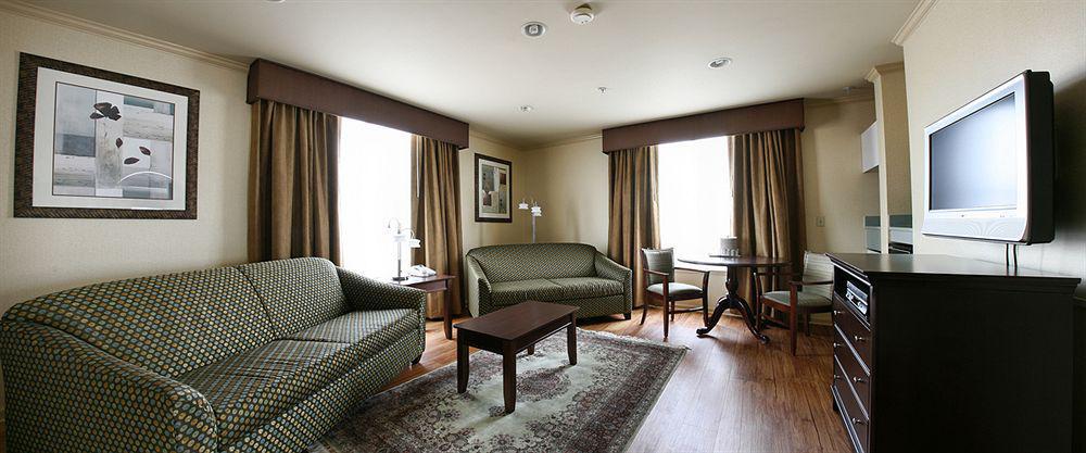 Hotel Strata Mountain View Quarto foto